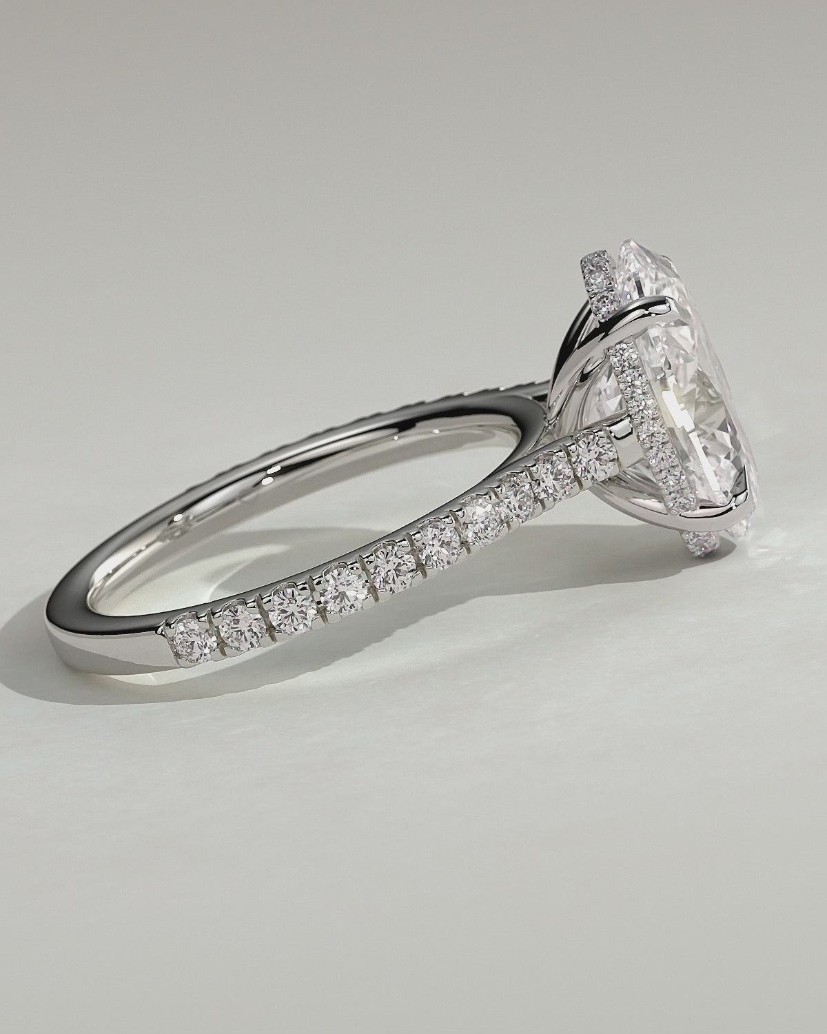 MET 0014 - 4 ct center stone - 18k White Gold source reference - product video - source dfc1af66bed9bb6db451e9f53c965e8b