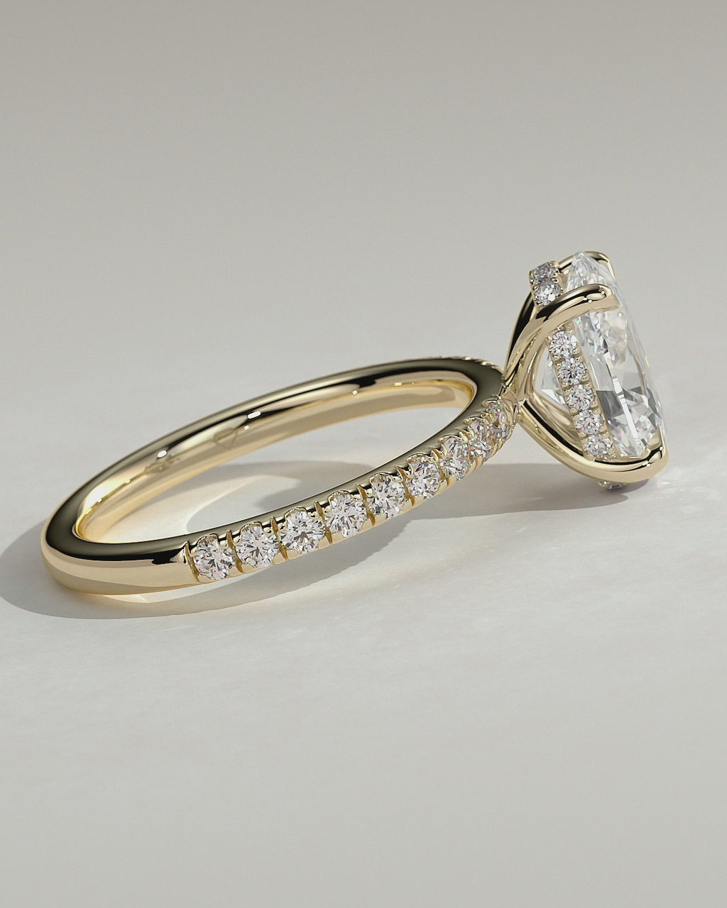 MET 0033 Oval Solitaire Engagement Ring
