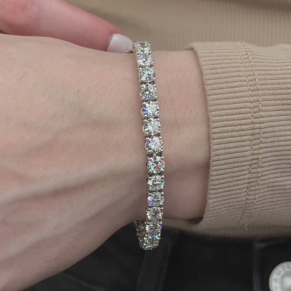 MET-WB-0030 | 14K White Gold | LGBO90026 | White Gold 18ctw Lab Grown Diamond Tennis Bracelet | LGBO90026-vid.mp4