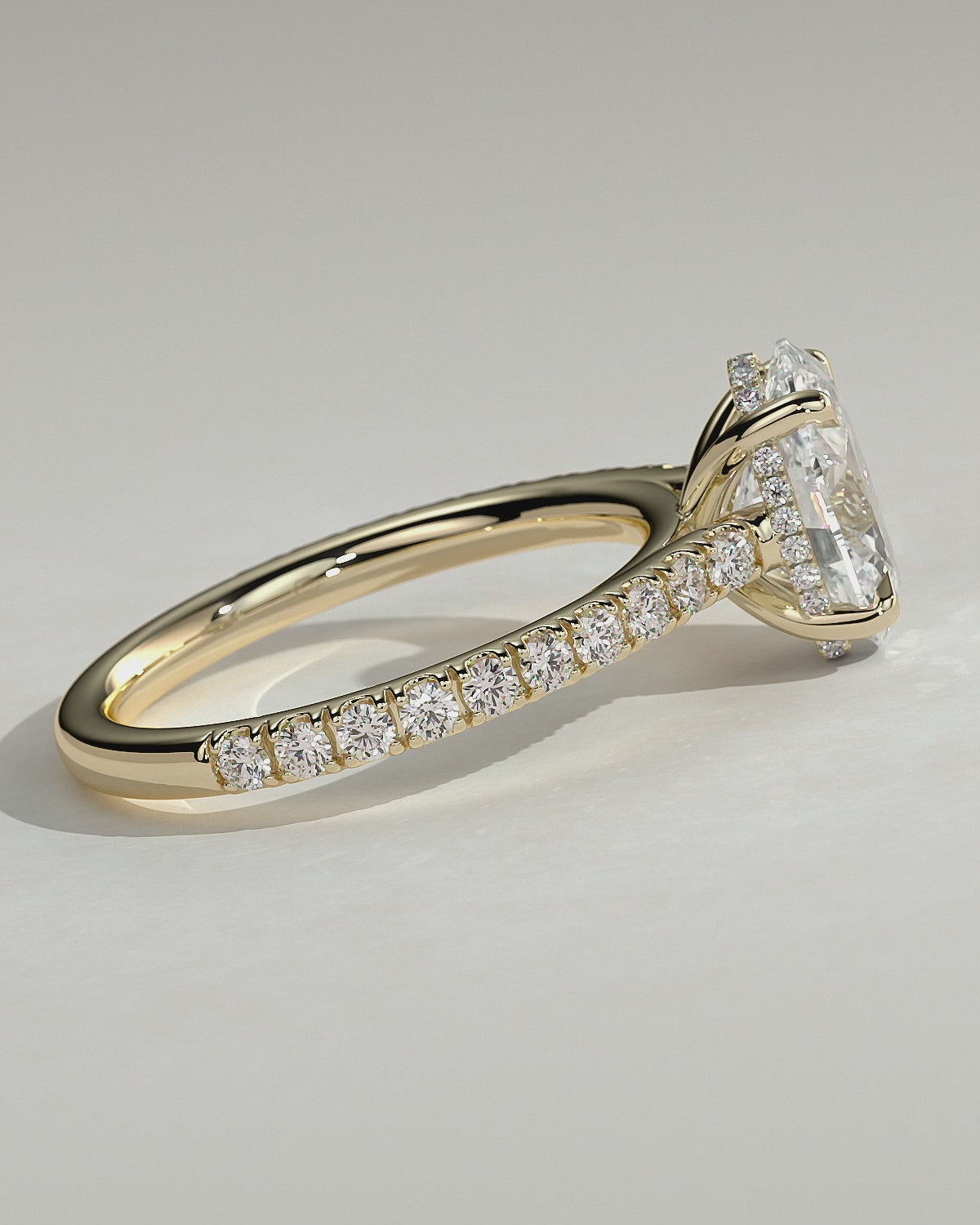 MET 0014 Oval Solitaire Engagement Ring