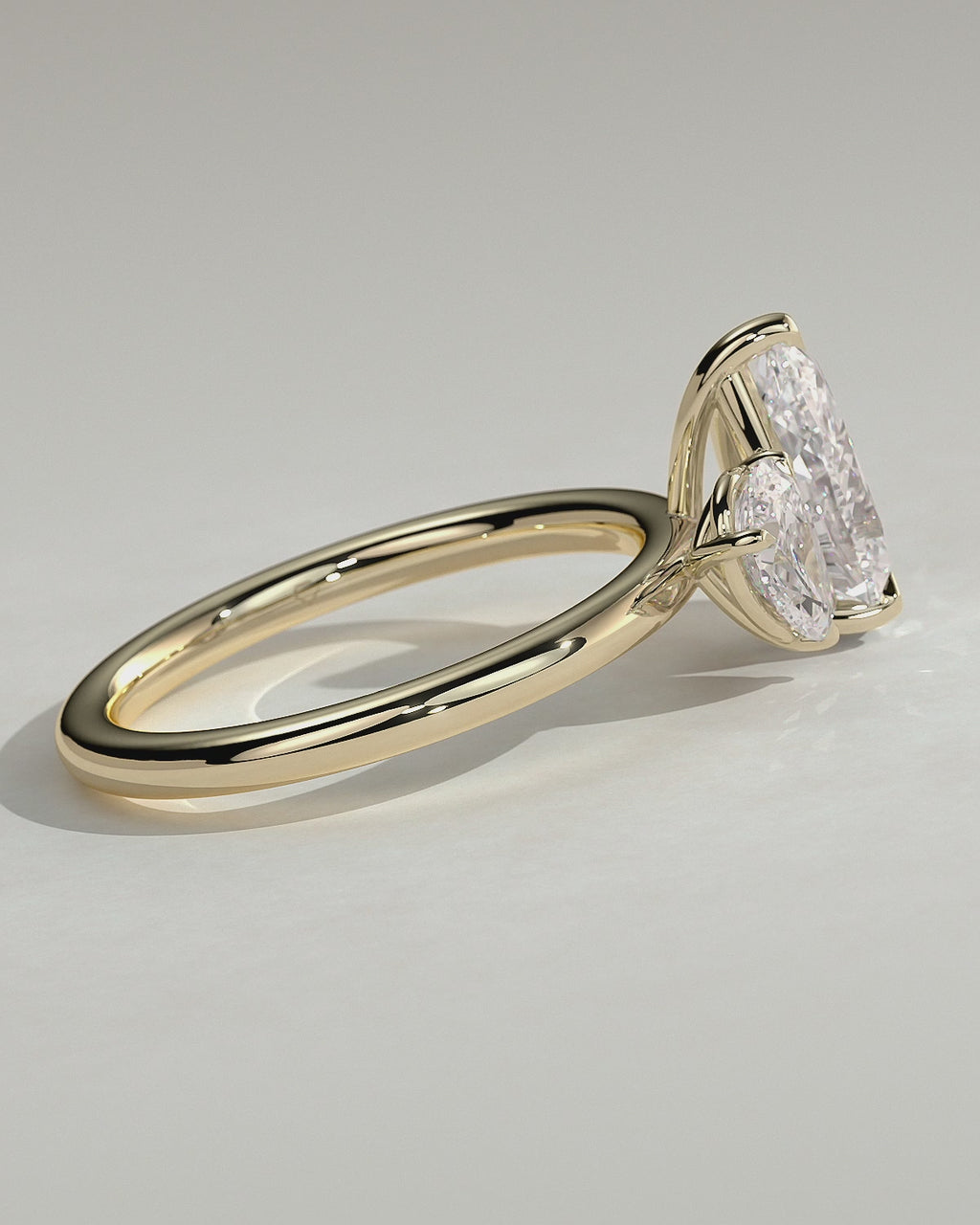 MET 0018 Pear Toi et Moi Engagement Ring