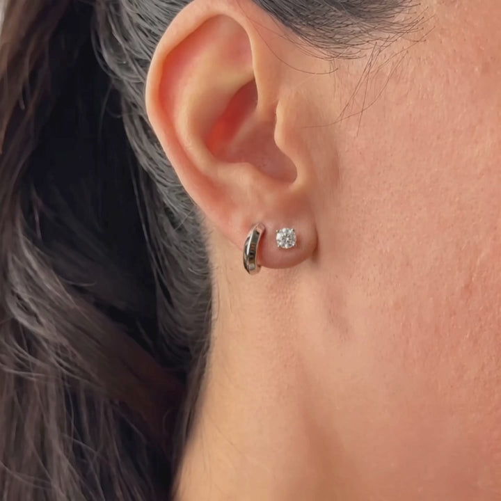 Lab-grown diamond stud earrings worn for styling; additional jewelry is not included | MET-RE-0004-M32