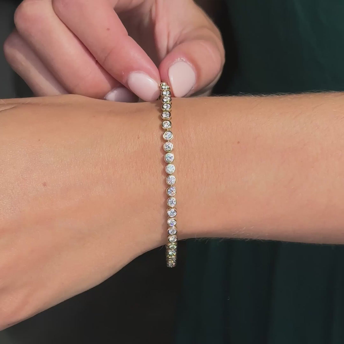 MET-WB-0014 | 14K Yellow Gold | LGBT0127 | Yellow Gold Round Bezel Bracelet (3-1/5ctw) | LGBT0127-vid.mp4