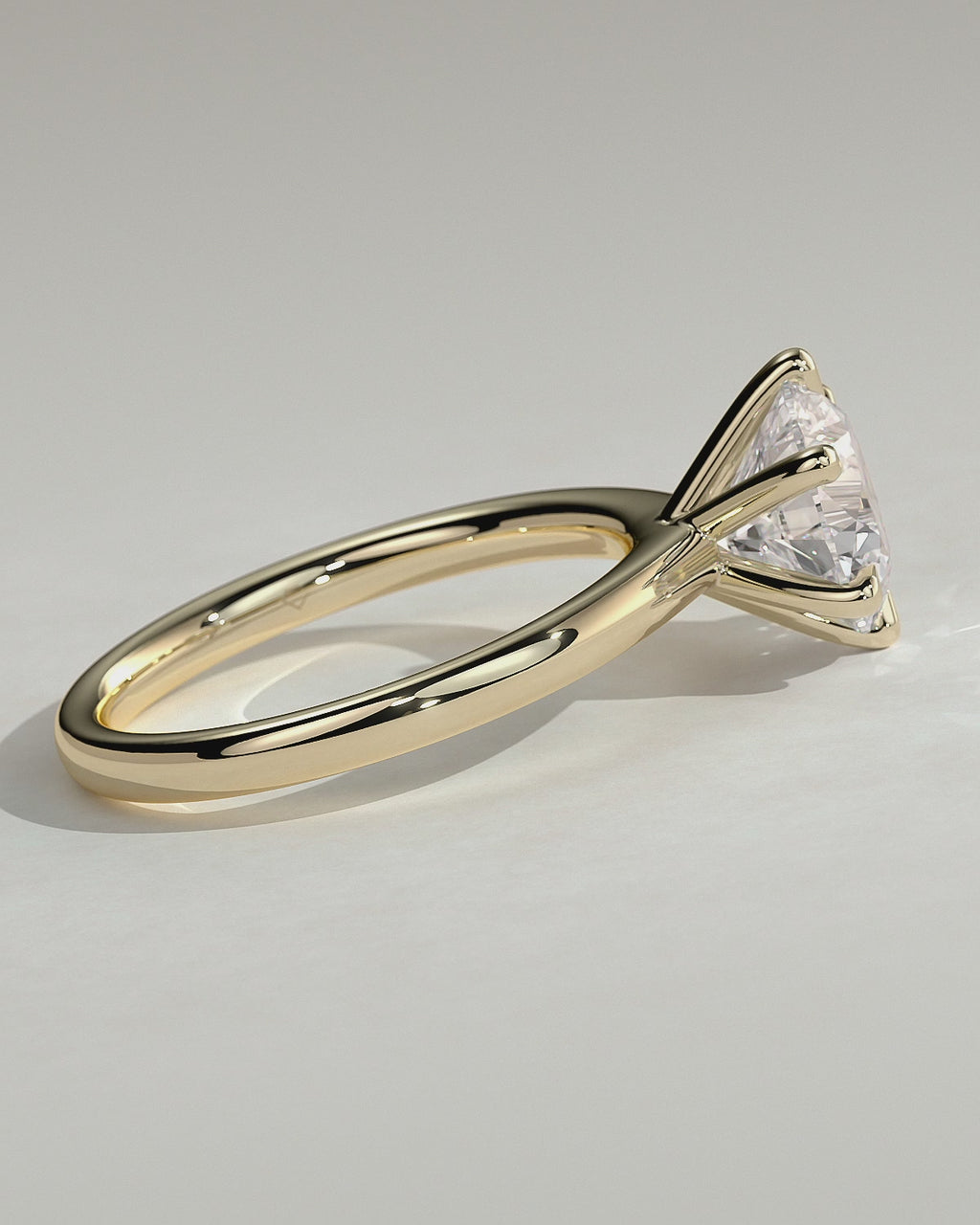 MET 0084 Round Solitaire Engagement Ring